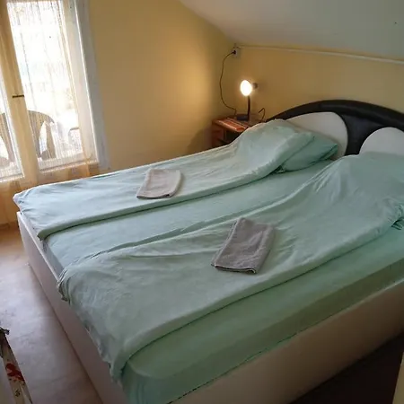 Guest house Vikendica Vidikovac Na Zavojskom Jezeru *