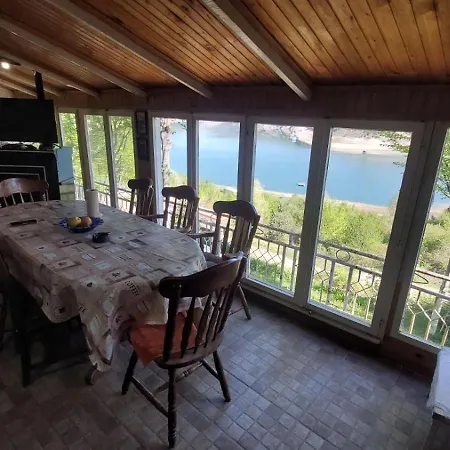 Guest house Vikendica Vidikovac Na Zavojskom Jezeru
